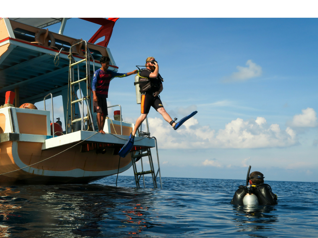 8 Reasons To Do Your Scuba Diving In Koh Tao Thailand • Reckless Roaming
