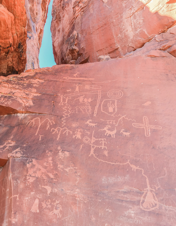The petroglyphs in Valley of Fire - on Atlatl Rock