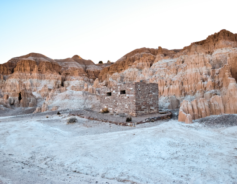 8 Best Easy Hikes in Cathedral Gorge State Park • Reckless Roaming